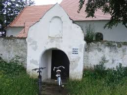 A csíkmindszenti erődtemplom bejárati kapuja